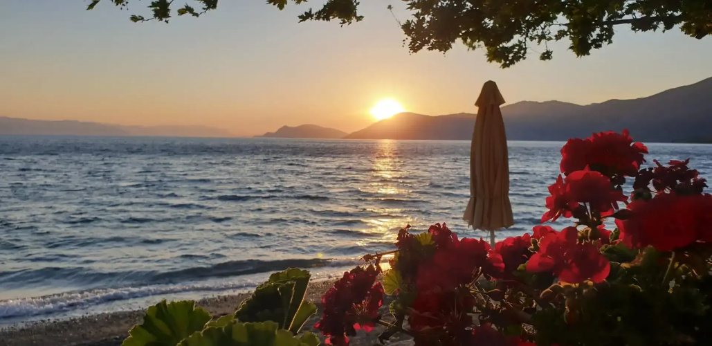 Mangata Seaside Hotel