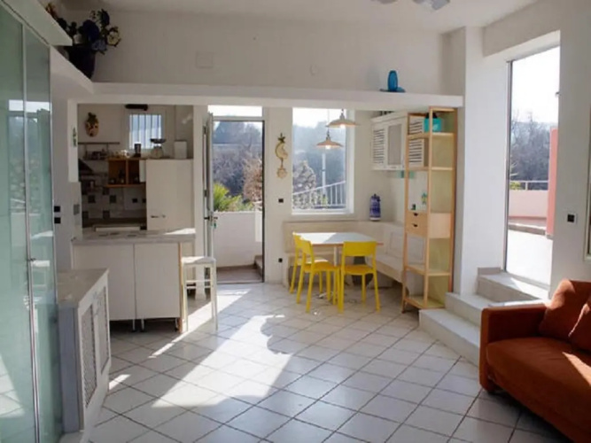 Sun, casa sul mare