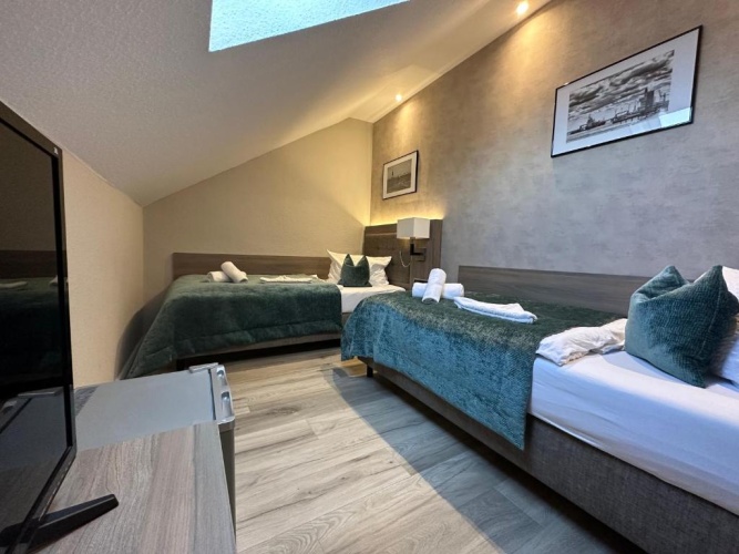 Standard Quadruple room