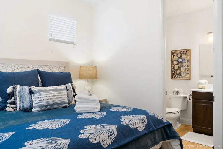 Le Blanc 365 5 Bedroom Home by RedAwning