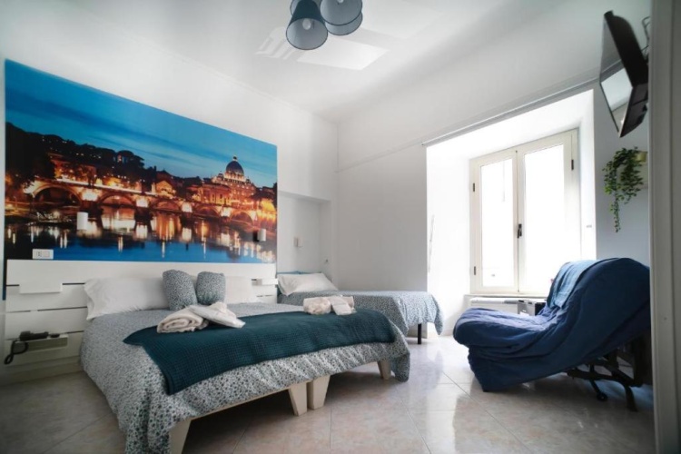 Standard Triple room