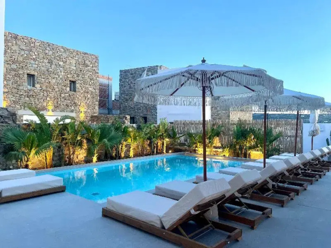 Mykonos Dot Suites