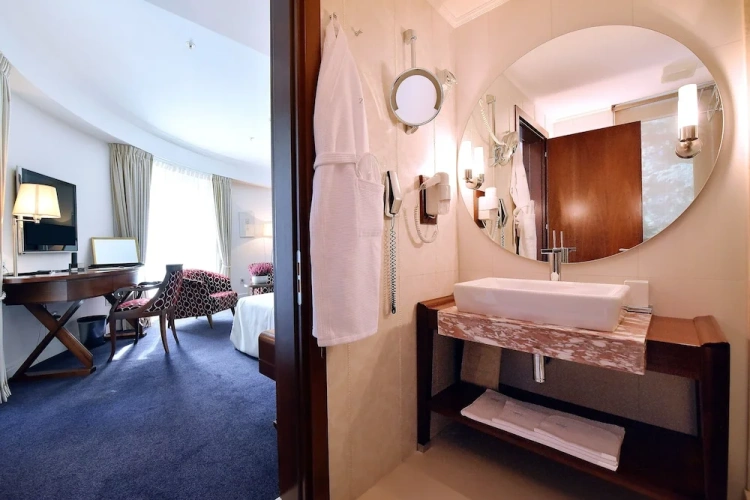 Deluxe Double room with garden view