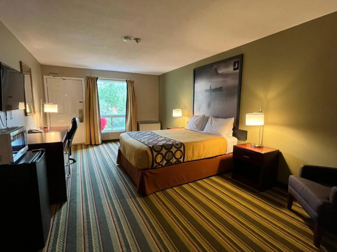 Jolly Roger Inn Resort