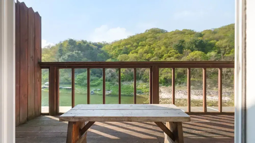 Gapeong Eoneunal Spa Pet Pension