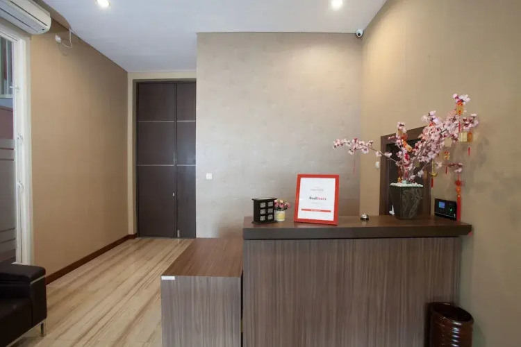 RedDoorz Plus @ Raya Sulfat