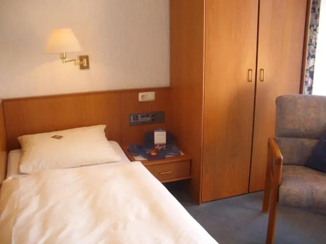 Standard Single room