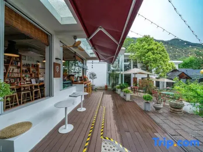 Little Forest Guesthouse