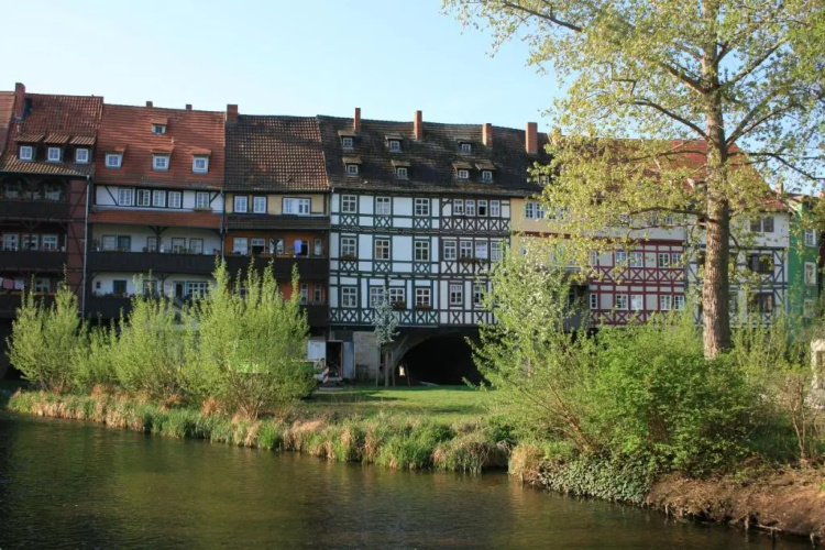 Bebelstr. 67