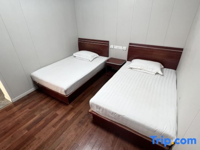 Deluxe Quadruple Suite