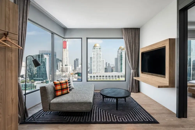Deluxe Double room with city view