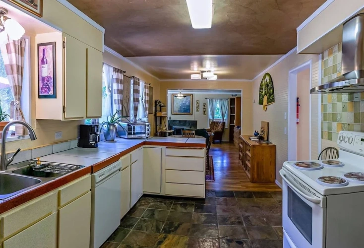 2 Bedrooms Cottage