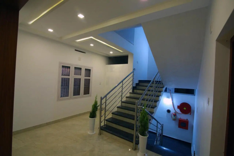 Transit Hotel