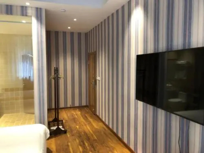 Yilv Yangguang Hotel