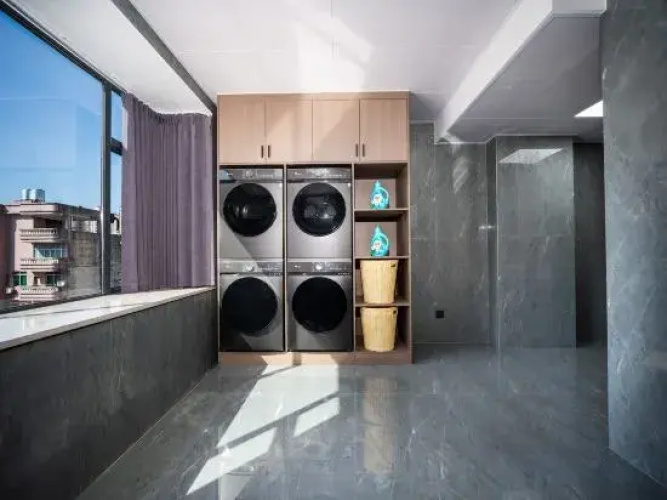 Ezzi Hotel (Lianzhou Panyu Road Branch)