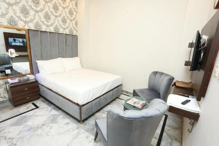 Red Fort Hotel Lahore