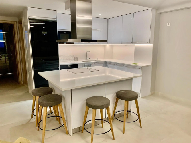 Fab New Flat in Central Athens w/ Acropolis Views