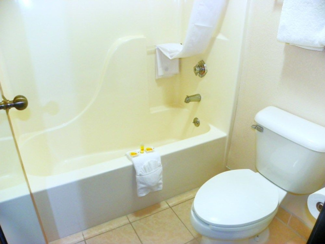 Days Inn And Suites Upper Sandusky