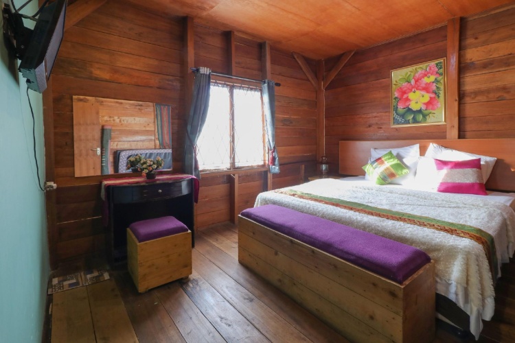 Quadruple Family Suite