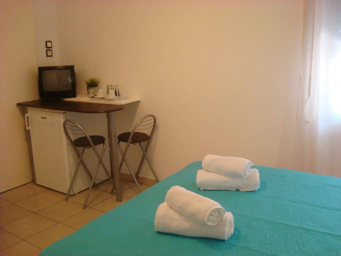 Smaragdi Rooms