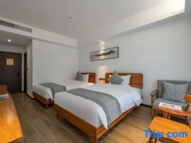 Standard room with balcony