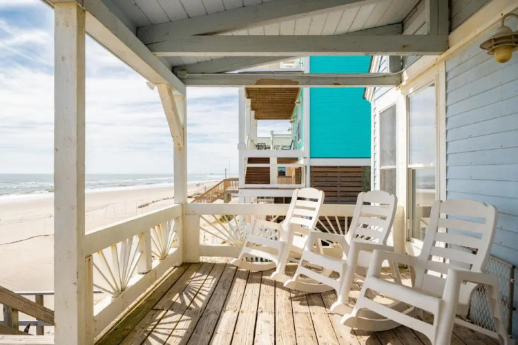 Cuddlefish by Oak Island Accommodations
