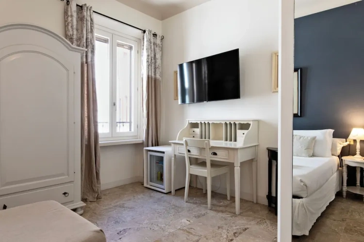 Superior Double room with city view
