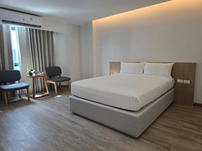 Deluxe Double room with city view