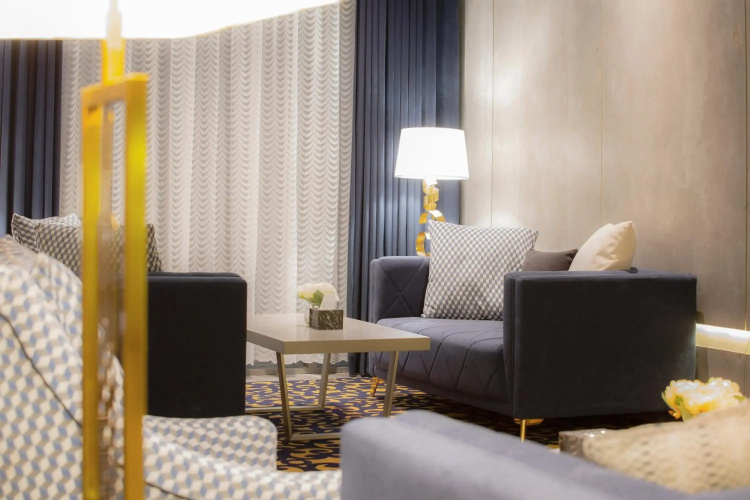 Azar Hotel