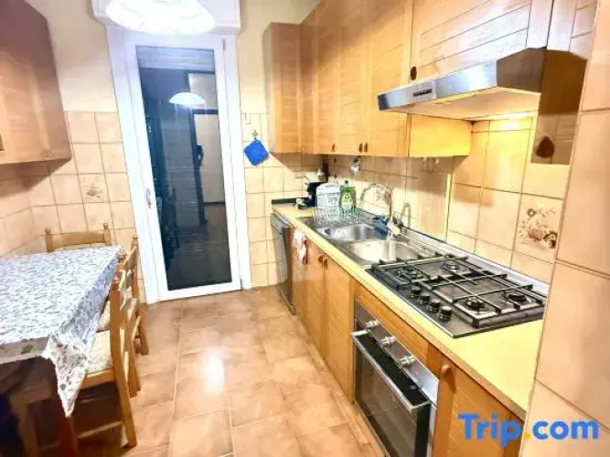 Loquat Tree B&B (stazione MRT Ponale)