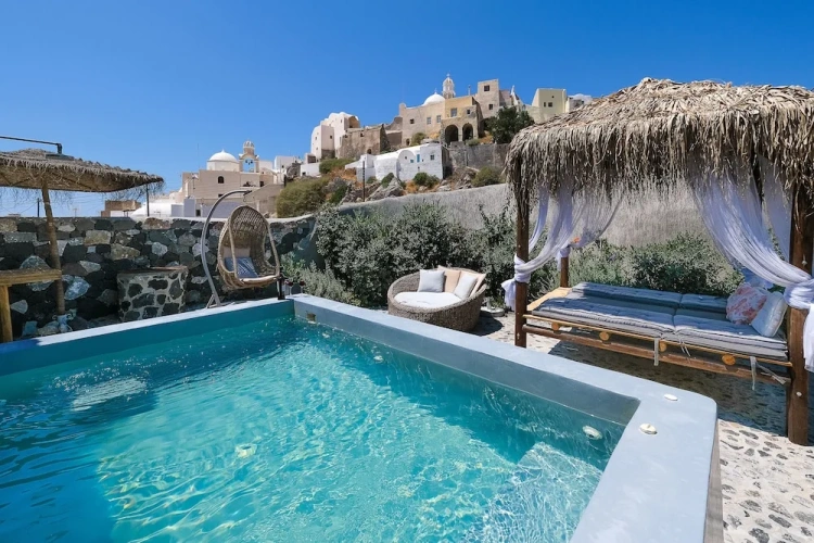 3 Bedrooms Luxury Villa