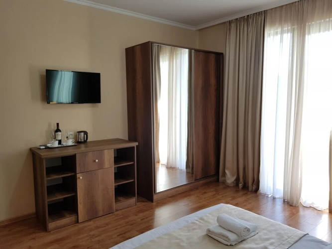 Gold Line Hotel