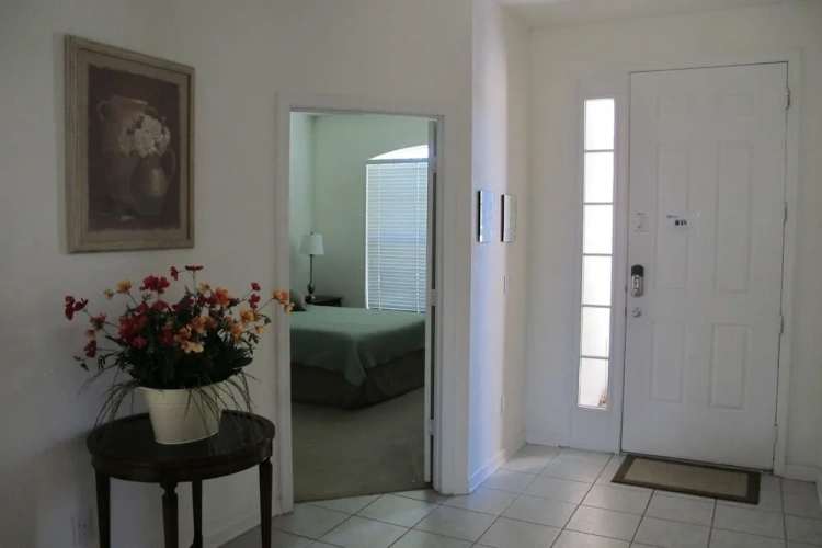 4 Bedrooms Cottage