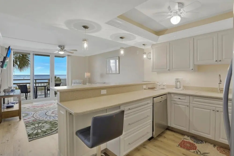 Tradewinds 205