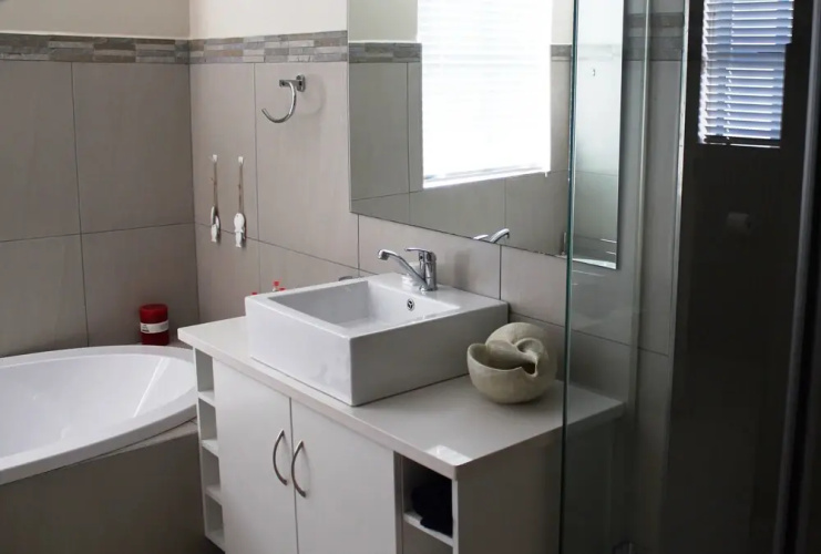 6 Sea Diamond Self catering