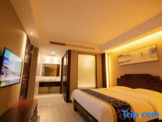 Deluxe Double Suite