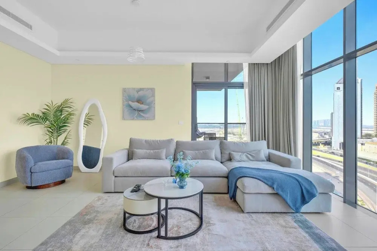 Spacious & Luxurious 2.5BD in Downtown