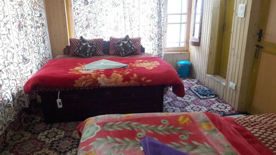 Hotel Bright Palace