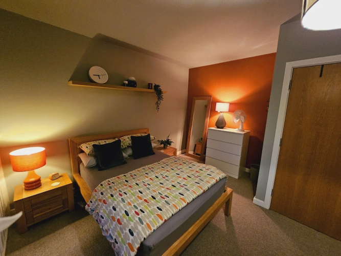 Charming 1-bed Apartment in Newark
