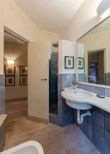 3 Bedrooms Apartment