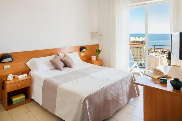 Standard Double room with balcony and with sea view