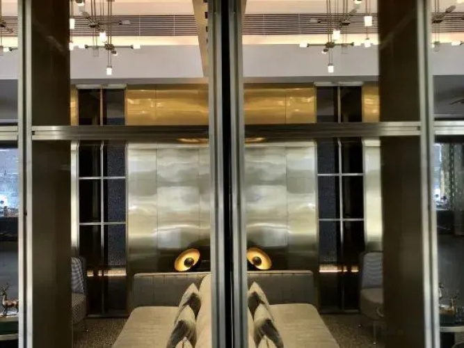 Modern Crown Hotel