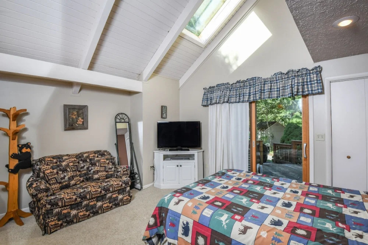 Bear Feet 3 Bedroom Townhome