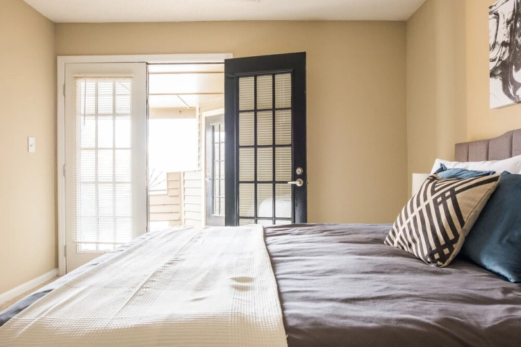 Spacious Uptown Apartments