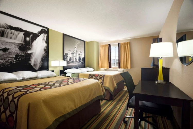 Super 8 Joplin