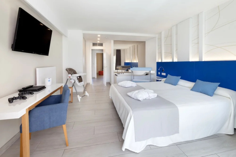 Playaolid Suites and Apartments