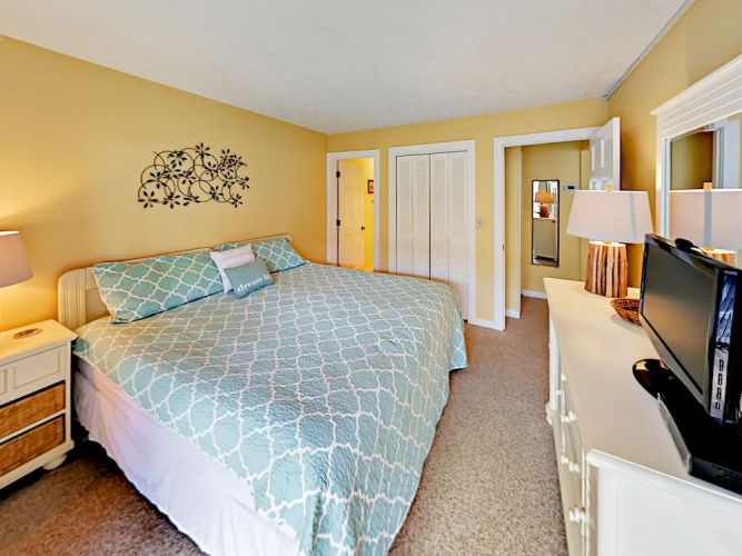 9621 Shore Drive Building A Condo Building A #222 2 Bedrooms 2 Bathroo