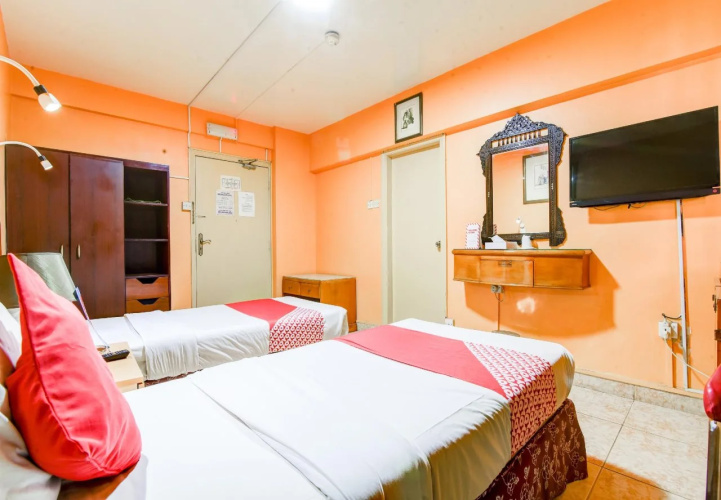 OYO 270 Dream Land Hotel