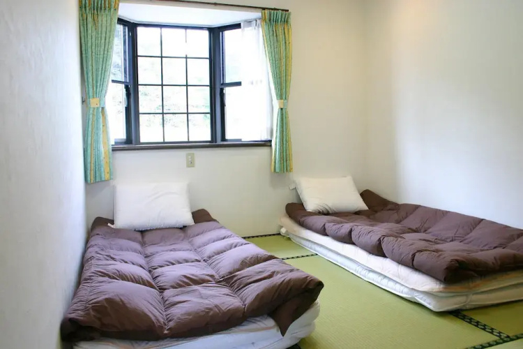 916 Travel Inn