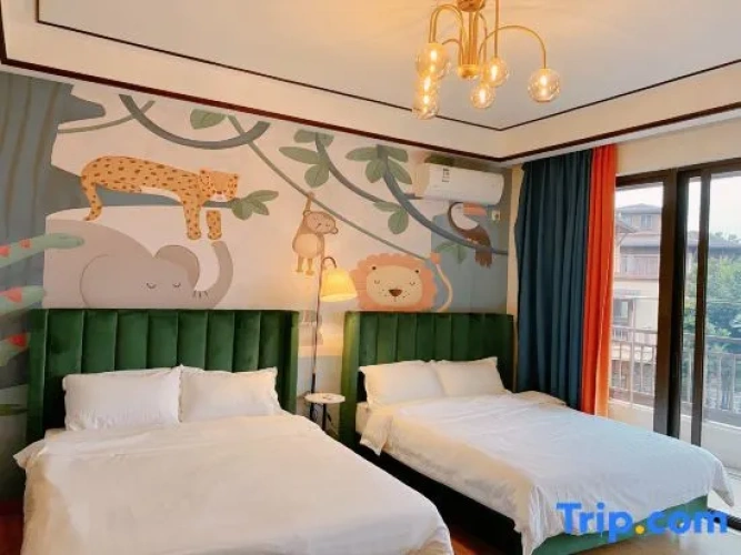 2 Bedrooms Villa